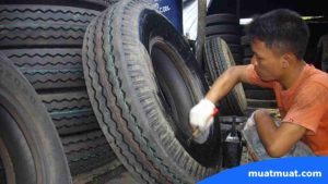 Perbedaan Ban Truk Vulkanisir dan Baru